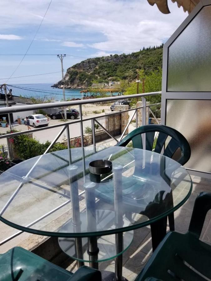 Irini Boutique Rooms!!! Himarë Dış mekan fotoğraf