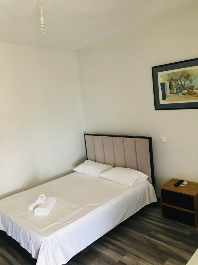 Irini Boutique Rooms!!! Himarë Dış mekan fotoğraf