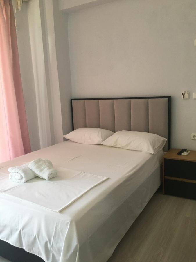 Irini Boutique Rooms!!! Himarë Dış mekan fotoğraf