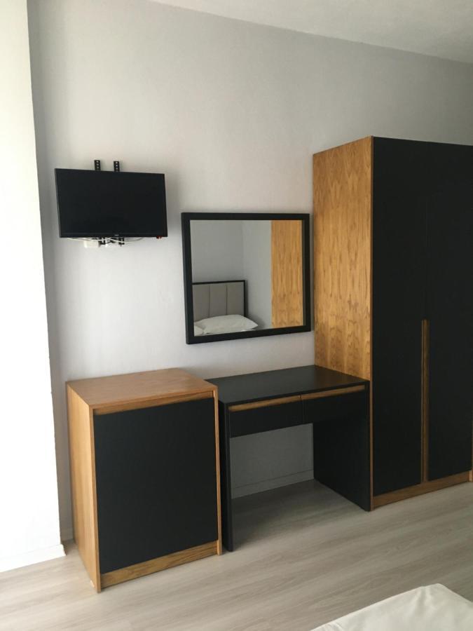 Irini Boutique Rooms!!! Himarë Dış mekan fotoğraf