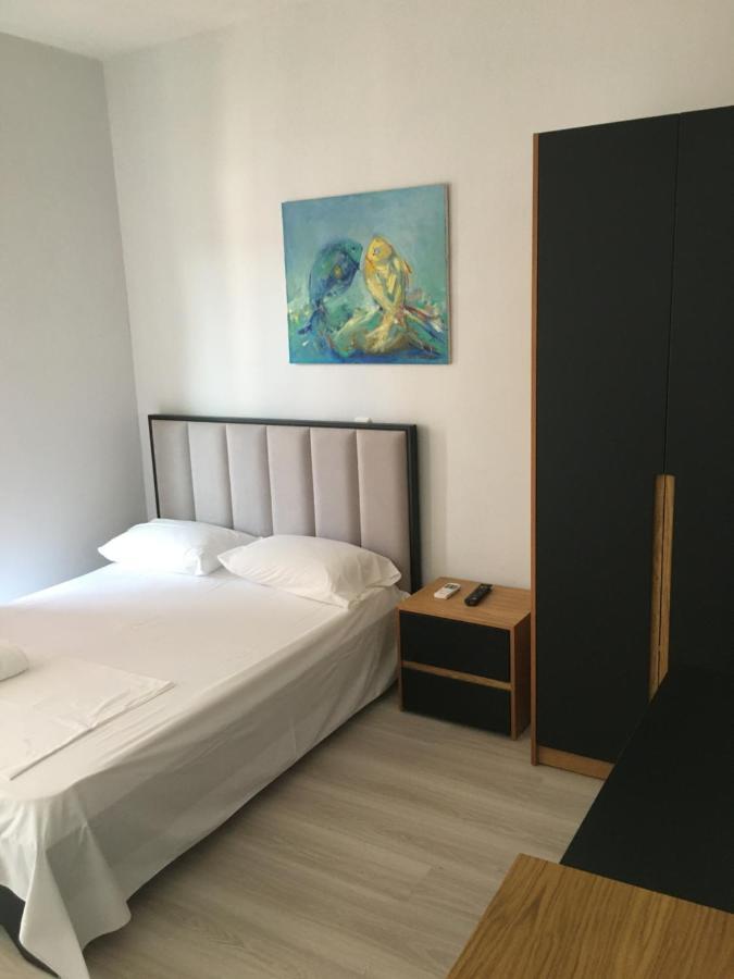 Irini Boutique Rooms!!! Himarë Dış mekan fotoğraf