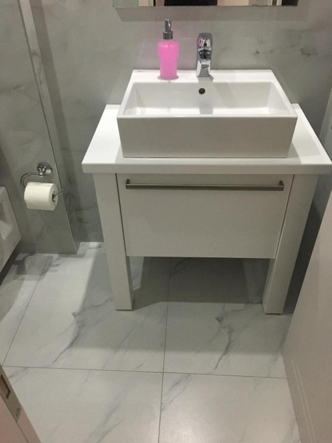 Irini Boutique Rooms!!! Himarë Dış mekan fotoğraf