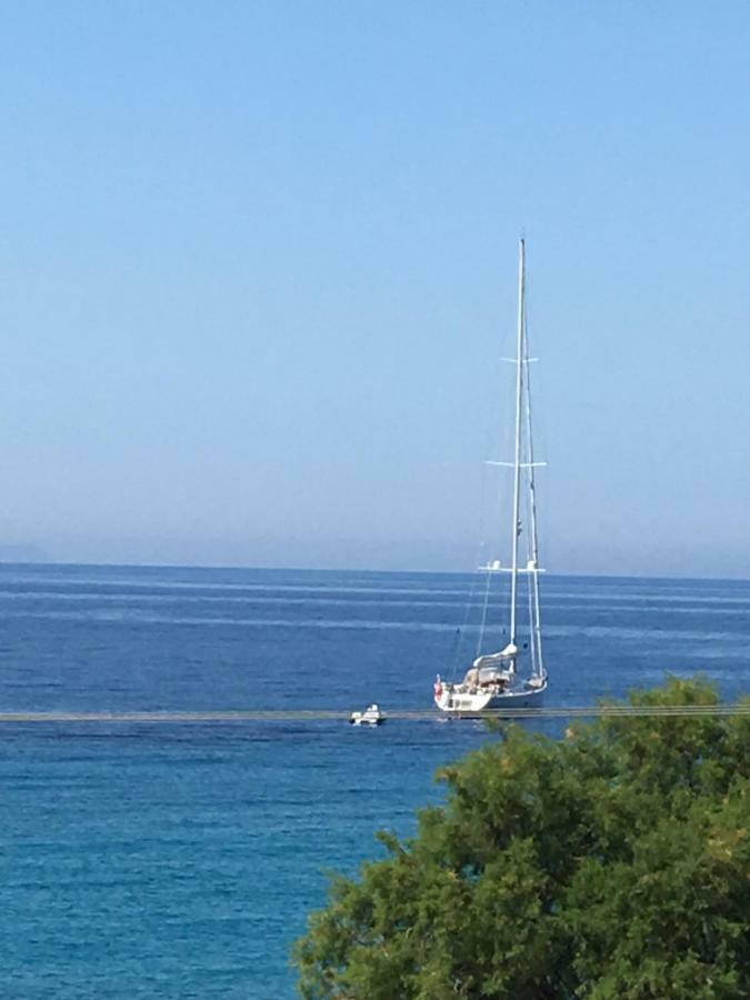 Irini Boutique Rooms!!! Himarë Dış mekan fotoğraf